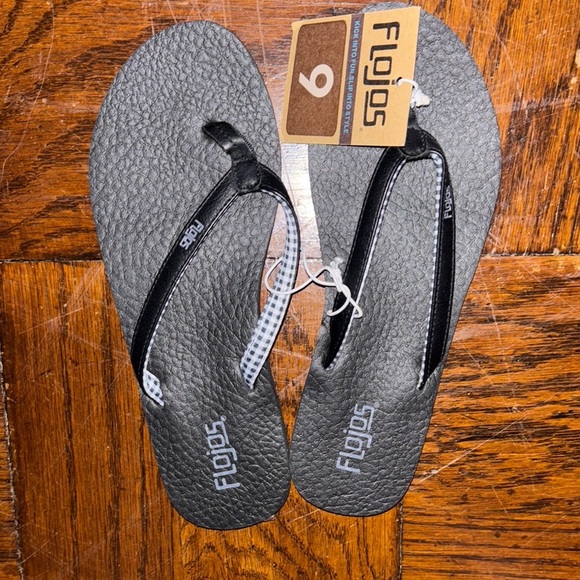 Flojos Black flip flop Sandals - Picture 1 of 6
